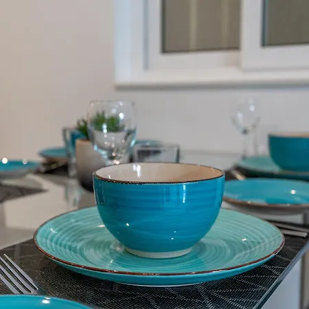Modern In The Heart Of Bugibba Homestay